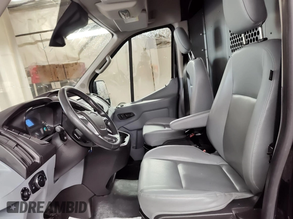 2016 Ford Transit z VIN 1FTYR2XM0GKA06408, wystawiony jako IAAI lot #42818715 z przebiegiem 170 021 mil mil oraz . Historia ofert i sprzedaży dostępna na DreamBid. Obrazek 12.