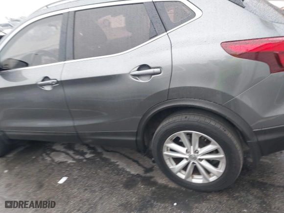 2018 Nissan Rogue Sport S with VIN JN1BJ1CP8JW193830, listed as a IAAI auction lot 41733404 with 80,887 mi miles. Bid and sale history available at carsss.com. Image 14.