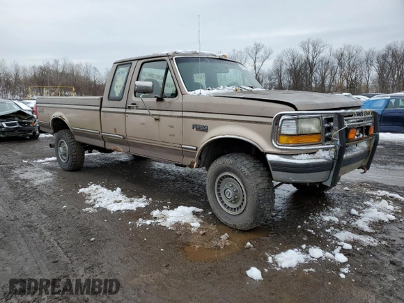 1993 Ford F-250 с VIN 1FTHX26M7PKA39302, выставлен на аукционе Copart как лот 43181105 с пробегом 274 377 миль миль и Списание • Salvage title. История ставок и продаж доступна на DreamBid. Изображение 4.