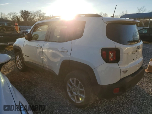 2023 Jeep Renegade Latitude with VIN ZACNJDB11PPP23194, listed as a Copart auction lot 45451995 with 7,123 mi miles and Salvage Title. Bid and sale history available at carsss.com. Image 2.