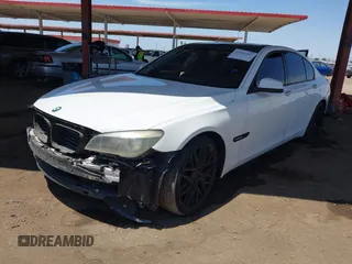 2010 BMW 7 Series 750i z VIN WBAKA8C54ACY36127, wystawiony jako IAAI lot #42392407 z przebiegiem 155 740 mil mil oraz . Historia ofert i sprzedaży dostępna na DreamBid. Obrazek 2.
