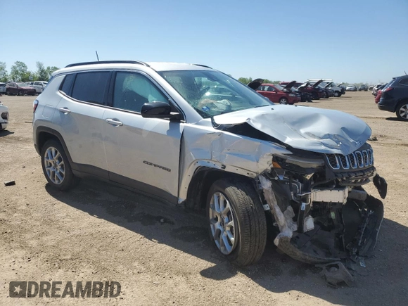 2025 Jeep Compass Latitude with VIN 3C4NJDBN7ST515618, listed as a Copart auction lot 57312805 with 670 mi miles and Salvage title. Bid and sale history available at DreamBid. Image 4.