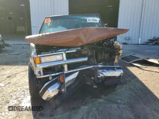 1999 Chevrolet Suburban with VIN 1GNEC16R3XJ361999, listed as a Copart auction lot 43175695 with 0 mi miles and Non Repairable. Bid and sale history available at carsss.com. Image 5.