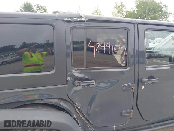 2016 Jeep Wrangler Unlimited Rubicon with VIN 1C4HJWFG6GL346862, listed as a IAAI auction lot 42441610 with 94,227 mi miles and . Bid and sale history available at DreamBid. Image 6.