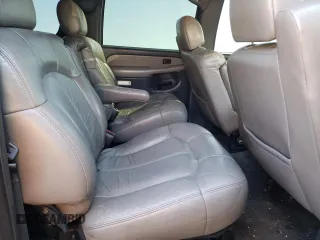 2000 Chevrolet Suburban LT with VIN 3GNEC16TXYG166447, listed as a Copart auction lot 43292602 with 258,929 mi miles and Salvage Title. Bid and sale history available at carsss.com. Image 6.