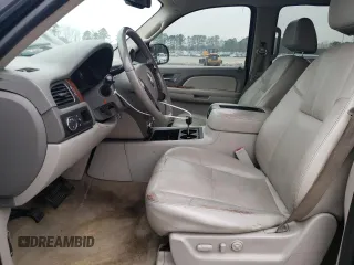 2007 Chevrolet Suburban LTZ with VIN 3GNFC16057G109940, listed as a Copart auction lot 49173865 with 205,133 mi miles and Salvage title. Bid and sale history available at DreamBid. Image 7.