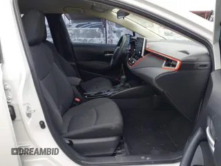 2020 Toyota Corolla LE with VIN JTDEPRAE7LJ073655, listed as a IAAI auction lot 41517910 with 83,251 mi miles. Bid and sale history available at carsss.com. Image 5.