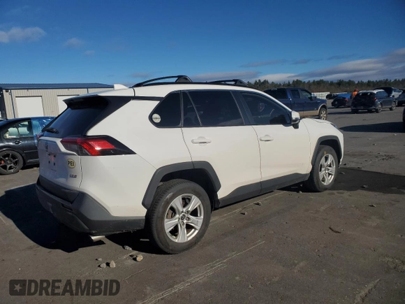 2019 Toyota RAV4 XLE with VIN JTMW1RFV4KD021007, listed as a Copart auction lot 82208754 with 96,998 mi miles and Salvage Title. Bid and sale history available at carsss.com. Image 3.