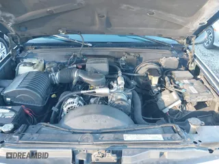 1997 Chevrolet Tahoe with VIN 1GNEK13R4VJ418974, listed as a IAAI auction lot 41560411 with 198,170 mi miles. Bid and sale history available at carsss.com. Image 10.