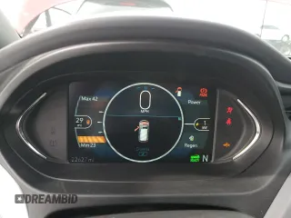 2020 Chevrolet Bolt EV Premier с VIN 1G1FZ6S07L4136681, выставлен на аукционе Copart как лот 53172075 с пробегом 22 627 миль миль и Списание • Salvage title. История ставок и продаж доступна на DreamBid. Изображение 9.