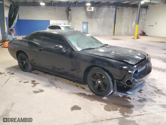 2013 Dodge Challenger SXT with VIN 2C3CDYAG5DH725000, listed as a Copart auction lot 82157004 with 188,278 mi miles and Salvage Title. Bid and sale history available at carsss.com. Image 4.