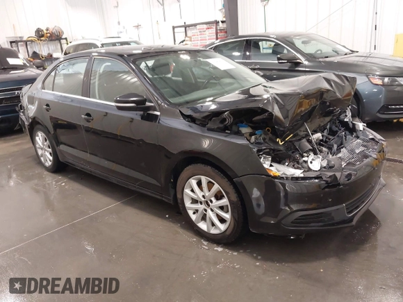 2014 Volkswagen Jetta SE with VIN 3VWD07AJ3EM437025, listed as a IAAI auction lot 42189870 with 96,530 mi miles and . Bid and sale history available at DreamBid. Image 1.