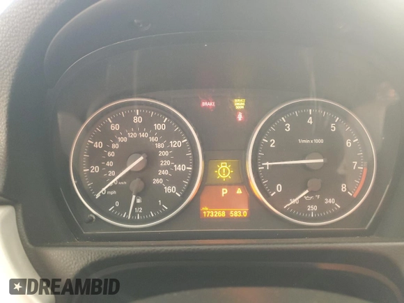 2007 BMW 3 Series 328i with VIN WBAWV13527P117800, listed as a Copart auction lot 88556335 with 173,268 mi miles and Salvage title. Bid and sale history available at DreamBid. Image 9.