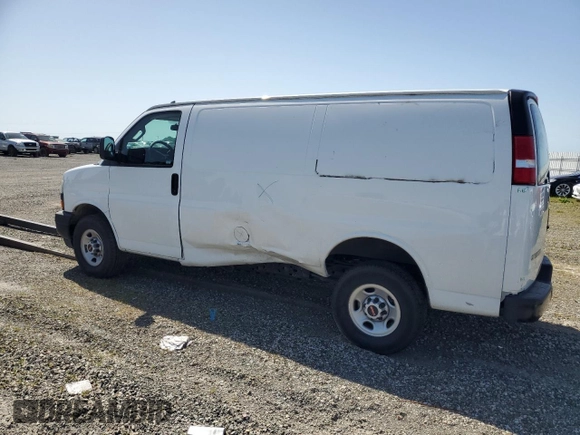 2019 GMC Savana Cargo z VIN 1GTW7AFG1K1246472, wystawiony jako Copart lot #47945425 z przebiegiem 67 493 mil mil oraz Szkody całkowita. Historia ofert i sprzedaży dostępna na DreamBid. Obrazek 2.
