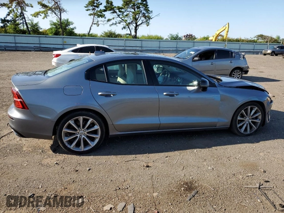 2021 Volvo S60 Momentum with VIN 7JR102TZ0MG119370, listed as a Copart auction lot 61006973 with 19,829 mi miles. Bid and sale history available at carsss.com. Image 3.