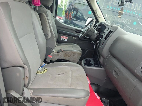 2016 Nissan NV S z VIN 1N6AF0LY6GN805550, wystawiony jako IAAI lot #42517032 z przebiegiem 238 389 mil mil oraz . Historia ofert i sprzedaży dostępna na DreamBid. Obrazek 26.