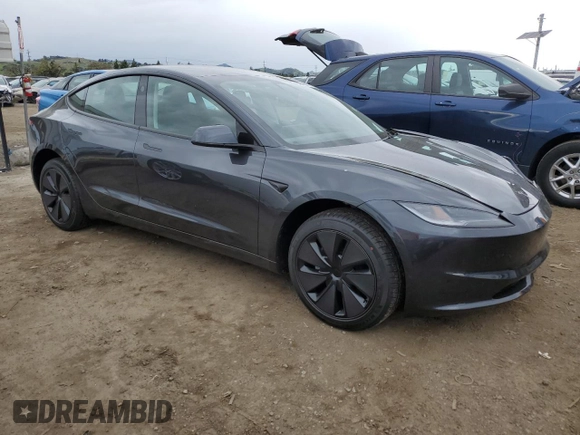 2025 Tesla Model 3 Long Range z VIN 5YJ3E1EA2SF962214, wystawiony jako Copart lot #48961935 z przebiegiem 409 mil mil oraz Szkoda całkowita • Salvage title. Historia ofert i sprzedaży dostępna na DreamBid. Obrazek 4.