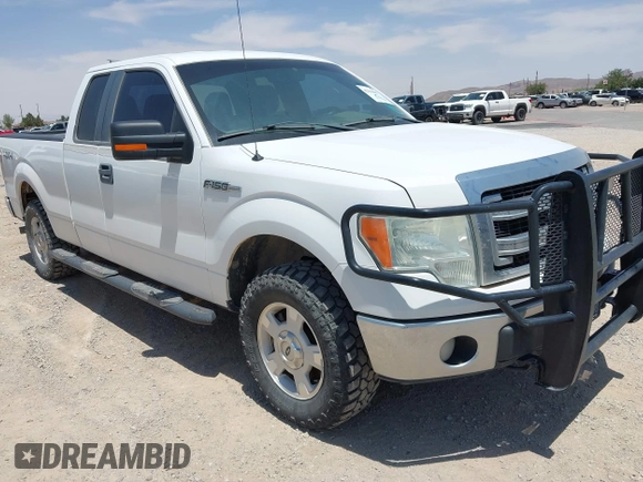 2014 Ford F-150 XL z VIN 1FTFX1EF5EKE66124, wystawiony jako IAAI lot #42256807 z przebiegiem 211 614 mil mil oraz . Historia ofert i sprzedaży dostępna na DreamBid. Obrazek 1.