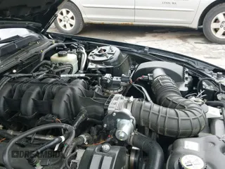 2005 Ford Mustang Deluxe z VIN 1ZVFT84N355204076, wystawiony jako IAAI lot #42395027 z przebiegiem 45 732 mil mil oraz . Historia ofert i sprzedaży dostępna na DreamBid. Obrazek 12.