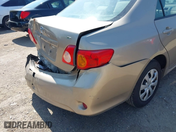 2010 Toyota Corolla z VIN 1NXBU4EE3AZ235670, wystawiony jako IAAI lot #42730266 z przebiegiem 263 807 mil mil oraz . Historia ofert i sprzedaży dostępna na DreamBid. Obrazek 12.