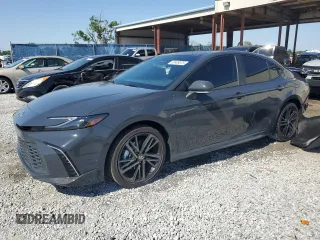 2025 Toyota Camry LE with VIN 4T1DAACK6SU559271, listed as a Copart auction lot 52409575 with 4,474 mi miles and Salvage Title. Bid and sale history available at carsss.com. Image 1.