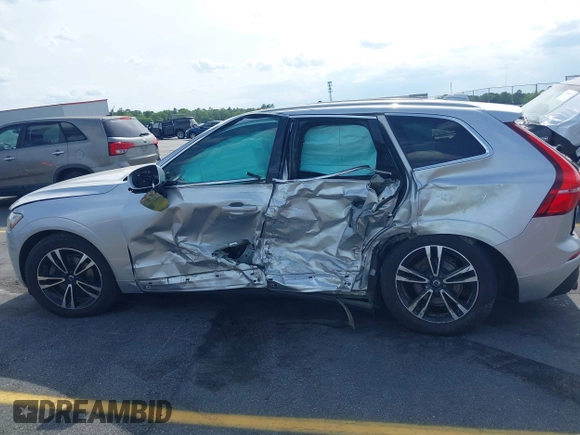 2020 Volvo XC60 Momentum with VIN YV4102RK0L1478564, listed as a IAAI auction lot 42159705 with 98,405 mi miles and . Bid and sale history available at DreamBid. Image 14.