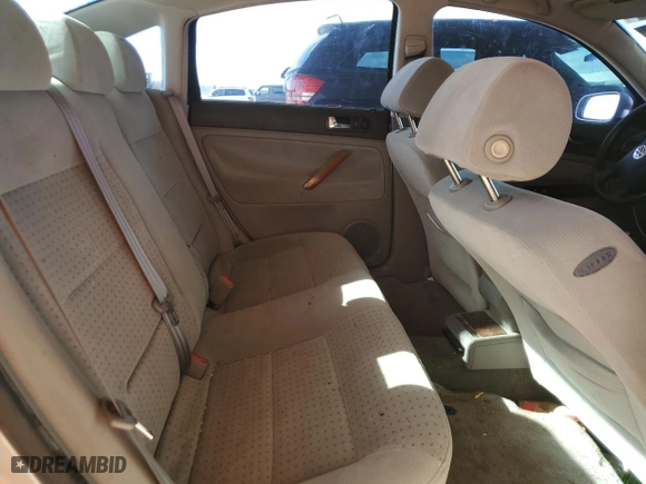 2000 Volkswagen Passat GLS with VIN WVWMD23B9YE255842, listed as a Copart auction lot 79773904 with 133,108 mi miles and Salvage Title. Bid and sale history available at carsss.com. Image 10.