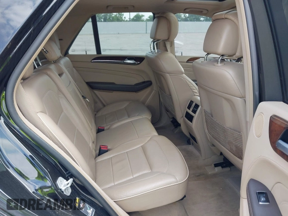 2014 Mercedes-Benz M ML 550 with VIN 4JGDA7DBXEA291980, listed as a IAAI auction lot 42161942 with 121,341 mi miles. Bid and sale history available at carsss.com. Image 8.