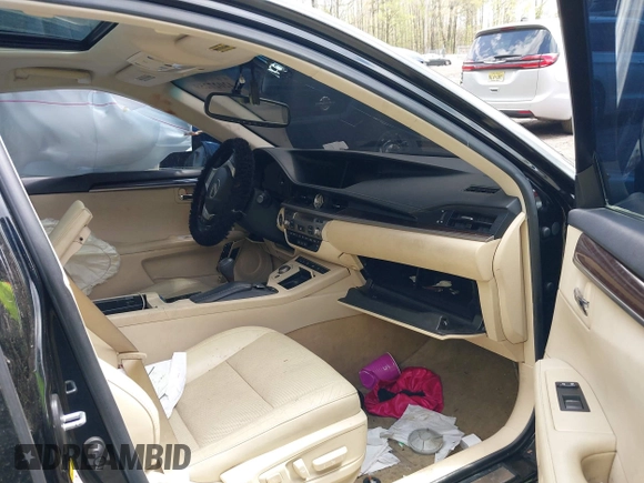 2013 Lexus ES 4dr Sdn with VIN JTHBK1GG5D2068945, listed as a IAAI auction lot 42027259 with 111,413 mi miles. Bid and sale history available at carsss.com. Image 5.