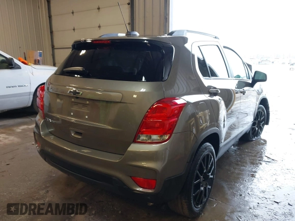 2022 Chevrolet Trax LT with VIN KL7CJPSM6NB540819, listed as a IAAI auction lot 41681957 with 29,187 mi miles. Bid and sale history available at carsss.com. Image 4.