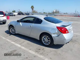 2009 Nissan Altima S z VIN 1N4AL24E59C192627, wystawiony jako IAAI lot #42359727 z przebiegiem 93 316 mil mil oraz . Historia ofert i sprzedaży dostępna na DreamBid. Obrazek 3.