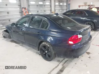 2006 BMW 3 Series 325i with VIN WBAVB13546KX50248, listed as a IAAI auction lot 41901709 with 167,423 mi miles. Bid and sale history available at carsss.com. Image 3.