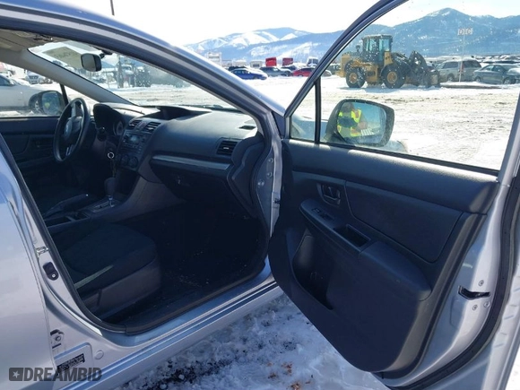 2014 Subaru Impreza Wagon 2.0i with VIN JF1GPAA65E8226892, listed as a IAAI auction lot 41576463 with 76,784 mi miles. Bid and sale history available at carsss.com. Image 5.