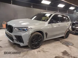 2021 BMW X5 M z VIN 5YMJU0C04M9F63827, wystawiony jako IAAI lot #42351633 z przebiegiem 31 232 mil mil oraz . Historia ofert i sprzedaży dostępna na DreamBid. Obrazek 21.