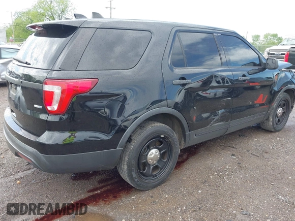 2016 Ford Police Interceptor Utility z VIN 1FM5K8AR8GGC35822, wystawiony jako IAAI lot #42091991 z przebiegiem 221 812 mil mil oraz . Historia ofert i sprzedaży dostępna na DreamBid. Obrazek 4.