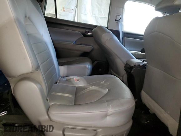 2022 Toyota Highlander Hybrid XLE z VIN 5TDGBRCH9NS556553, wystawiony jako Copart lot #88440005 z przebiegiem 76 389 mil mil oraz Czysty tytuł • Clean title. Historia ofert i sprzedaży dostępna na DreamBid. Obrazek 11.