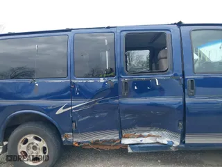 2004 Chevrolet Express Passenger with VIN 1GBFG15T441159106, listed as a IAAI auction lot 41999210 with 245,286 mi miles. Bid and sale history available at carsss.com. Image 6.