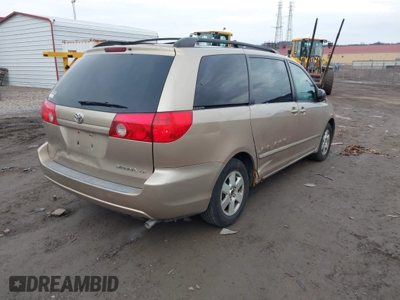 2007 Toyota Sienna CE with VIN 5TDZK23C37S042897, listed as a IAAI auction lot 41472130 with 196,055 mi miles. Bid and sale history available at carsss.com. Image 4.