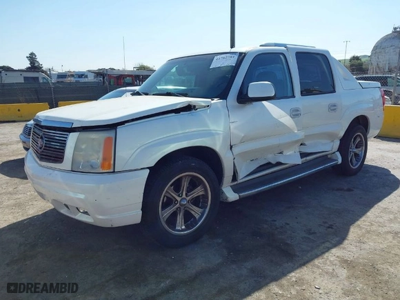 2002 Cadillac Escalade EXT with VIN 3GYEK63N02G286631, listed as a IAAI auction lot 41762781 with 151002 miles. Bid and sale history available at carsss.com. Image 2.