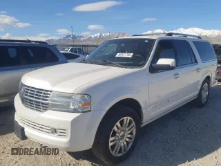 2013 Lincoln Navigator z VIN 5LMJJ3J50DEL09529, wystawiony jako Copart lot #50421755 z przebiegiem 185 970 mil mil oraz Czysty tytuł • Clean title. Historia ofert i sprzedaży dostępna na DreamBid. Obrazek 1.