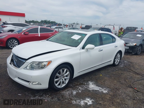 2007 Lexus LS 460 L with VIN JTHGL46F275003065, listed as a IAAI auction lot 42620085 with 238,634 mi miles and . Bid and sale history available at DreamBid. Image 2.