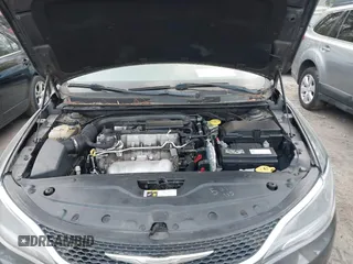 2015 Chrysler 200 Limited with VIN 1C3CCCAB4FN603345, listed as a IAAI auction lot 41960717 with 175,737 mi miles. Bid and sale history available at carsss.com. Image 10.