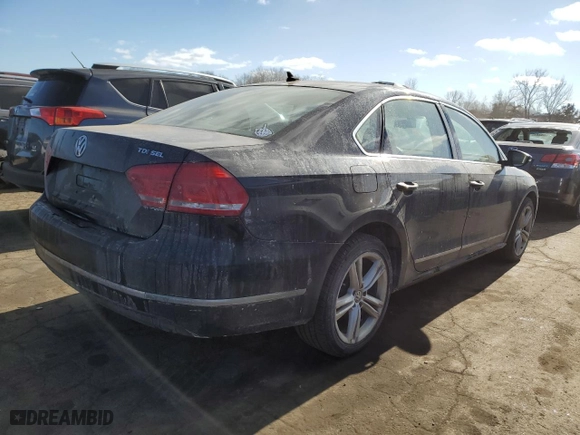 2012 Volkswagen Passat TDI SEL Premium with VIN 1VWCN7A38CC002224, listed as a Copart auction lot 43112335 with 158,862 mi miles and Salvage Title. Bid and sale history available at carsss.com. Image 3.