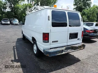 2011 Ford Econoline Cargo Commercial z VIN 1FTNE2EL2BDB32114, wystawiony jako IAAI lot #42774199 z przebiegiem 130 449 mil mil oraz . Historia ofert i sprzedaży dostępna na DreamBid. Obrazek 12.