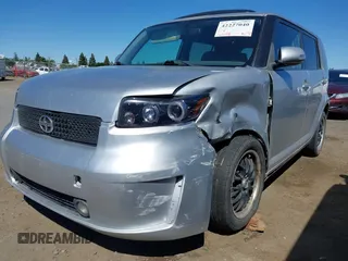 2008 Scion xB z VIN JTLKE50E981039702, wystawiony jako IAAI lot #42227040 z przebiegiem 261 144 mil mil oraz . Historia ofert i sprzedaży dostępna na DreamBid. Obrazek 6.