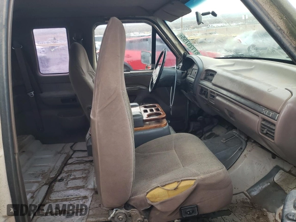 1992 Ford F-250 with VIN 1FTHX26M6NKA32015, listed as a Copart auction lot 87720755 with 226,056 mi miles and Salvage Title. Bid and sale history available at carsss.com. Image 10.