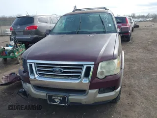 2006 Ford Explorer Eddie Bauer z VIN 1FMEU64886UB29470, wystawiony jako IAAI lot #41820521 z przebiegiem 241 002 mil mil oraz . Historia ofert i sprzedaży dostępna na DreamBid. Obrazek 12.
