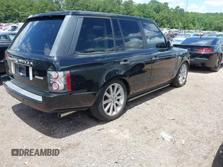 2011 Land Rover Range Rover SC z VIN SALMF1E43BA340959, wystawiony jako IAAI lot #42479528 z przebiegiem 95 771 mil mil oraz . Historia ofert i sprzedaży dostępna na DreamBid. Obrazek 4.