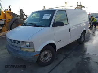 1998 Chevrolet Astro Cargo z VIN 1GCDM19W4WB133439, wystawiony jako IAAI lot #41456062 z przebiegiem 310 476 mil mil oraz . Historia ofert i sprzedaży dostępna na DreamBid. Obrazek 18.