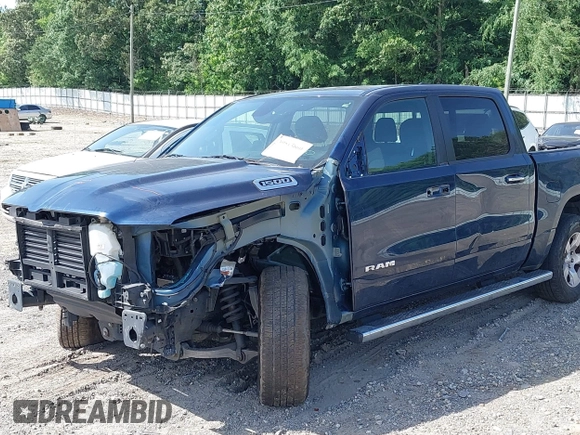 2019 Ram 1500 Big Horn z VIN 1C6RRFFG0KN909003, wystawiony jako IAAI lot #39513660 z przebiegiem 84 291 mil mil oraz . Historia ofert i sprzedaży dostępna na DreamBid. Obrazek 6.